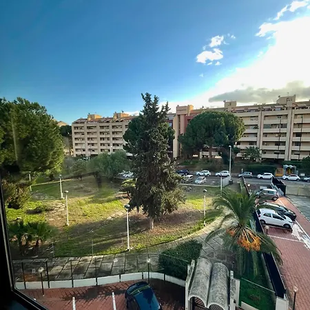 Alojamento de Acomodação e Pequeno-almoço Con Parcheggio Privato - Cagliari